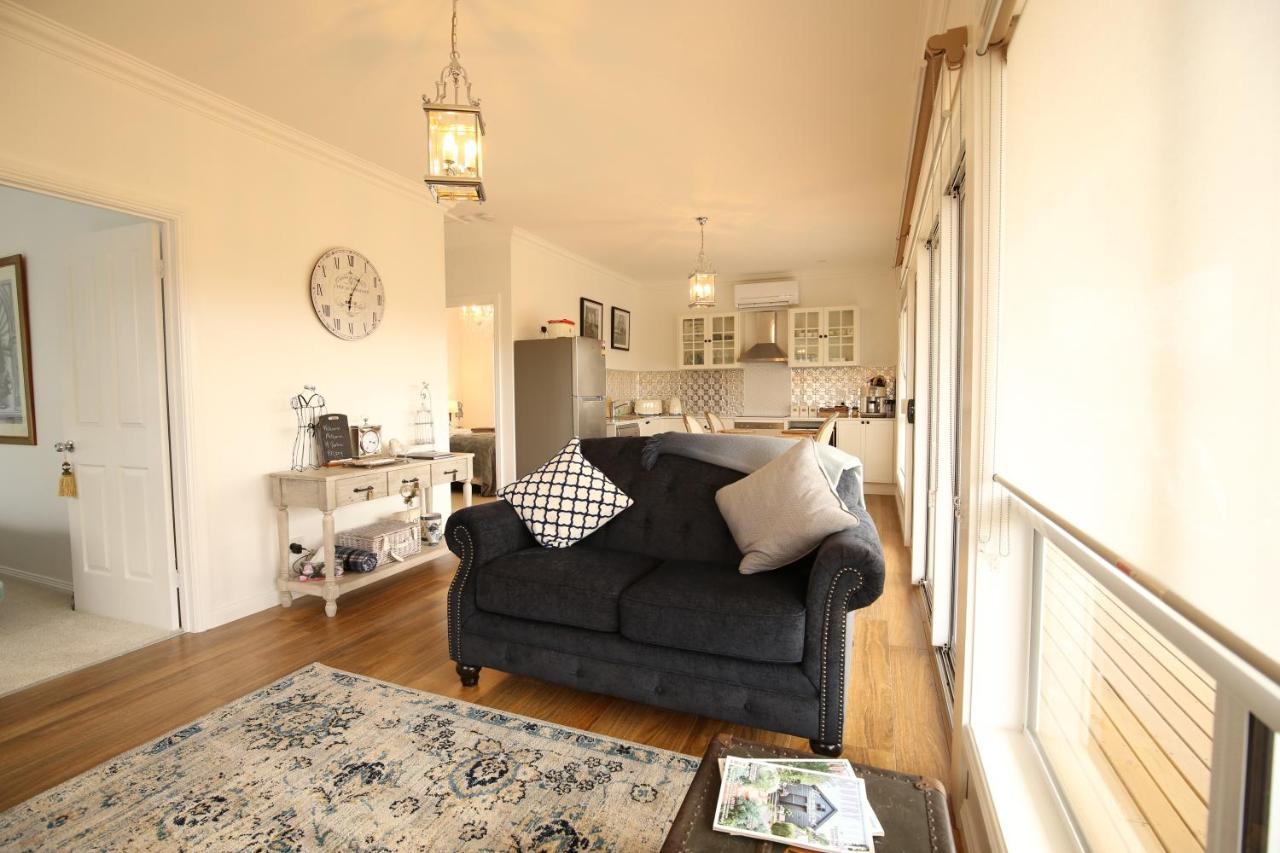 Bridgecroft Villa - French Provincial In Richmond With Spa Exterior foto
